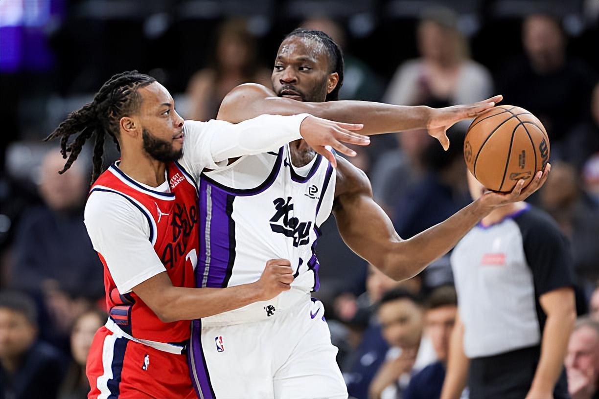 世界杯手机高清观看-打出超级两双的惊艳数据！国王锋线大将简直是打爆了快船的防线？