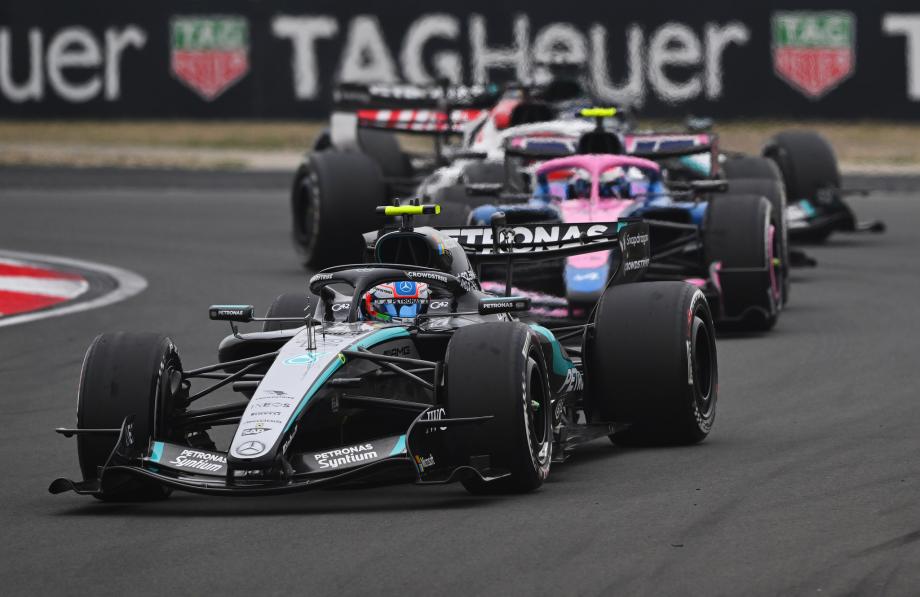 世界杯赛事在线观看平台-F1中国大奖赛 梅奔车手安东内利生涯正赛首冠